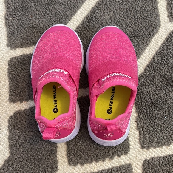 NWOT Toddler sneakers, size 5.5. AIRWALK - Picture 4 of 4